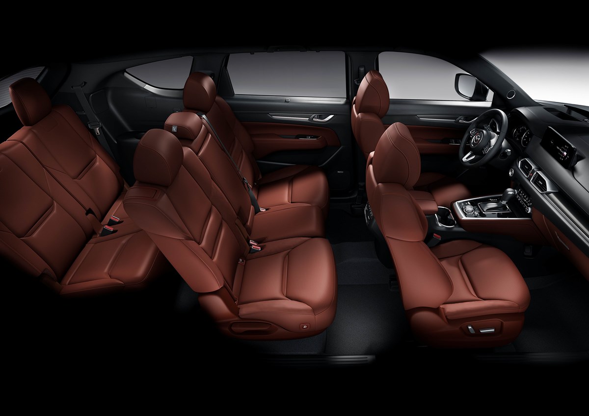 Không gian CX-8 rộng rãi bậc nhất phân khúc